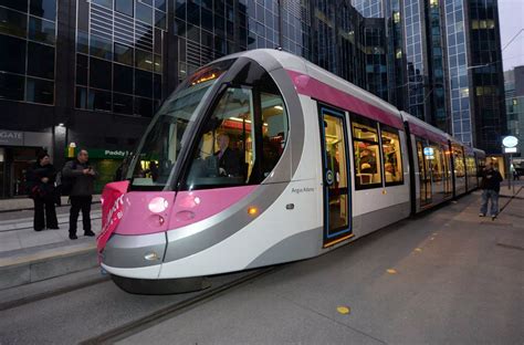 Birmingham city centre first tram - CoventryLive