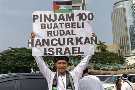 Serba Serbi Poster Dukungan Dalam Aksi Bela Palestina Di Jakarta