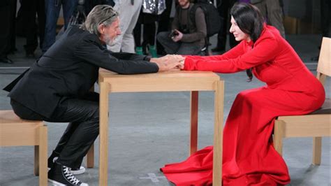 Marina Abramovic La Artista Est Presente Virtualmente