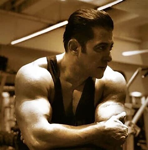 Salman Khan Flaunts His Washboard Abs In Latest Shirtless Photo News