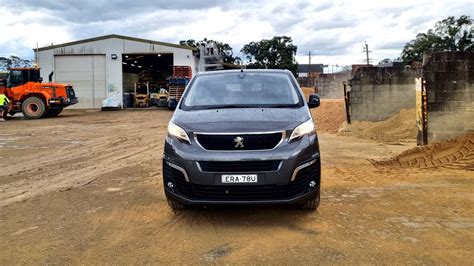 Peugeot Expert LWB 2022 Review Drive