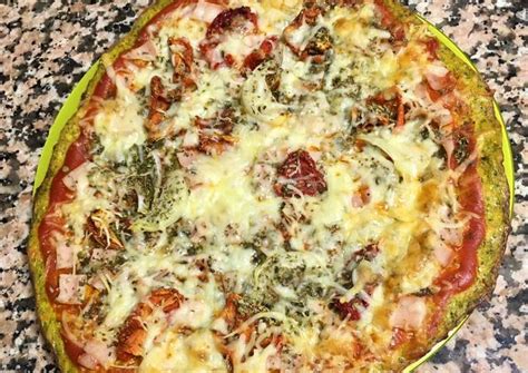 Pizza con base de brócoli y zanahoria Receta de Maribel Cookpad