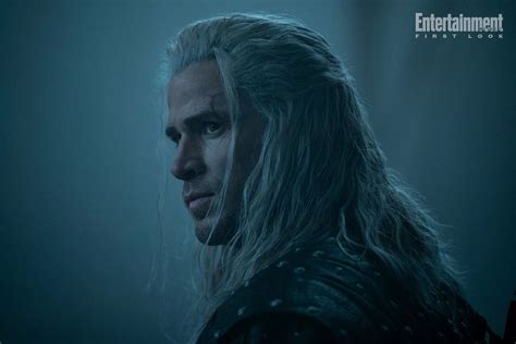 Liam Hemsworth S Geralt Looks Gets Up Close Reveal In First The Witcher