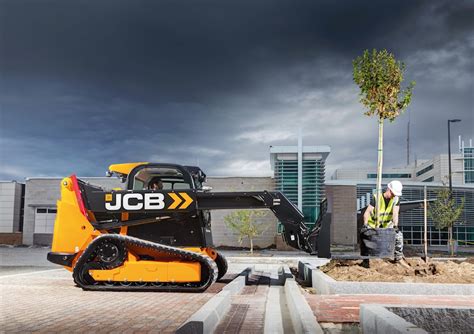 Worlds First Skid Steer And Compact Track Loader With A Telescopic