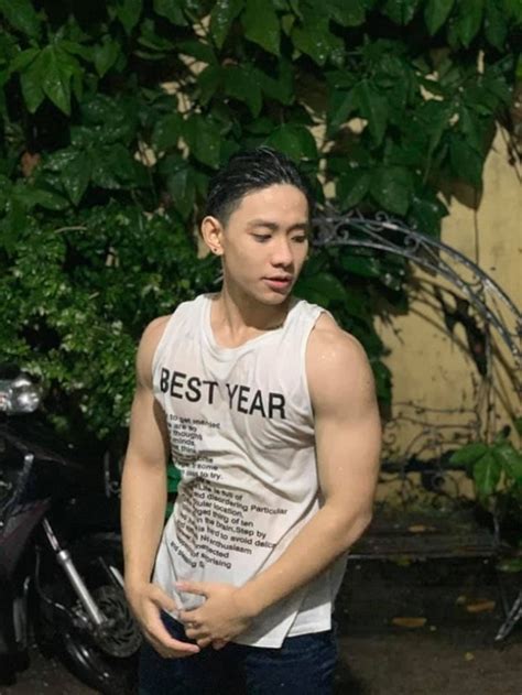 Hot TikToker RMIT Tiến Đức lộ clip nóng không che