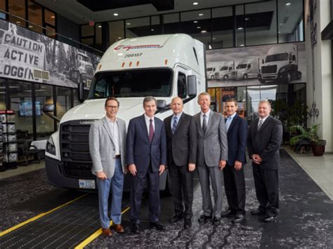 Daimler Trucks Livre Le Freightliner New Cascadia Trm Fr