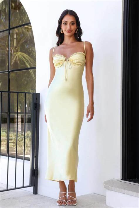 Maxi Yellow Dress Outfits