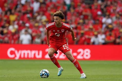 Leeds United Set To Confirm Signing Of Ethan Ampadu