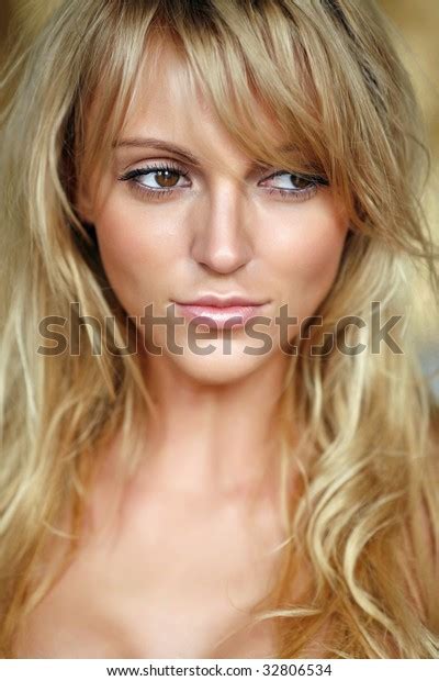 Gold Portrait Naked Girl Light Hair Stock Photo 32806534 Shutterstock