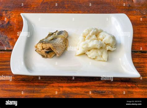 Maize porridge africa hi-res stock photography and images - Alamy