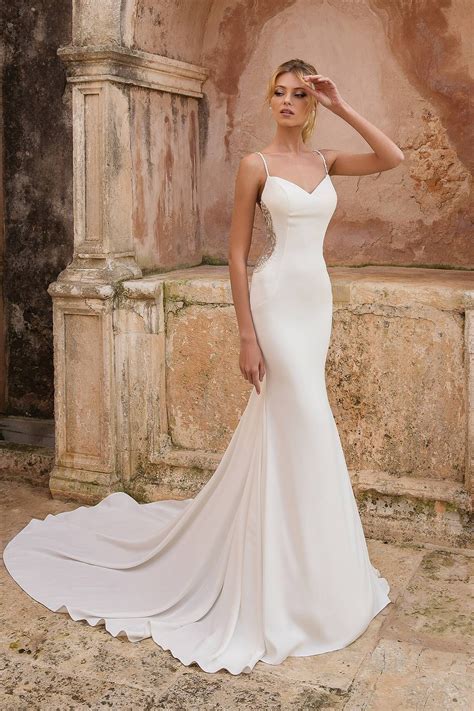 Timeless Wedding Dresses For The Classic Bride Justin Alexander