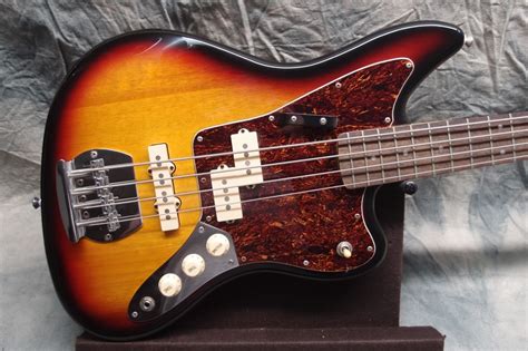 Jazzmaster Bass 1 ~ Luthiery Laboratories