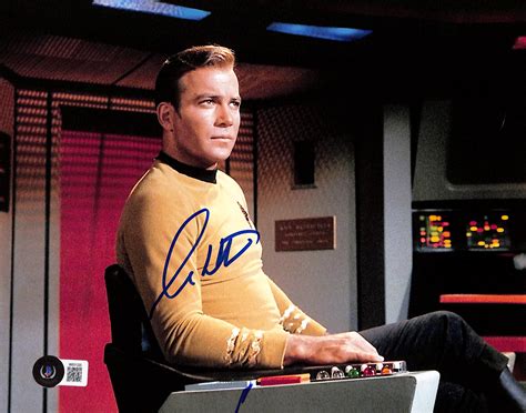 William Shatner Signed Star Trek 810 Photo Beckett 44525 Denver