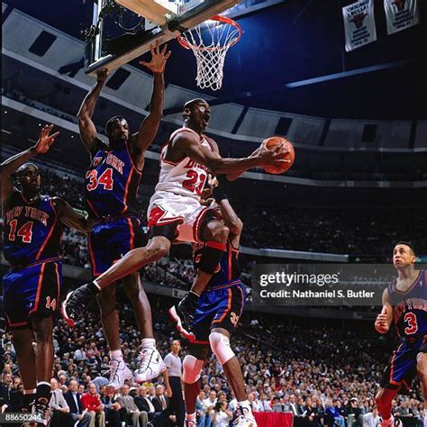 Michael Jordan Shooting Photos and Premium High Res Pictures - Getty Images