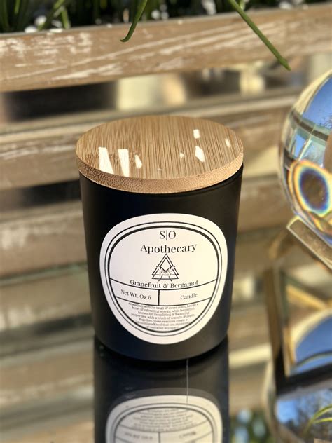 Grapefruit And Bergamot Candle — So Apothecary
