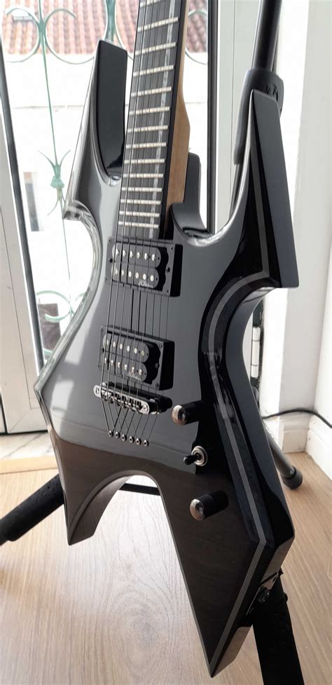 Bc Rich Warbeast Trace Guitarra Eléctrica Alcântara • Olx Portugal