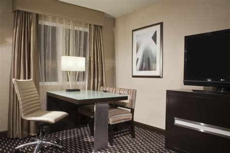 Embassy Suites Houston Near the Galleria (Houston, TX): What to Know ...