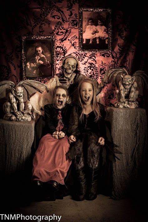 19 Halloween Photo Booth Ideas To Spook Up Your Party