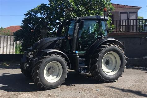 Agricola Suarez Entrega Valtra N154e Negro Tractorpasión