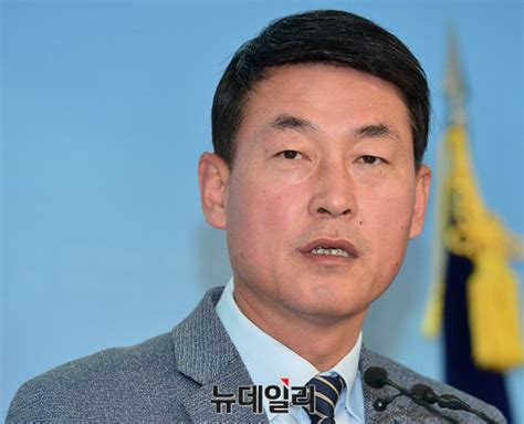 포토 황영철 보수통합 국감 후 정치적 결단 Save Internet 뉴데일리