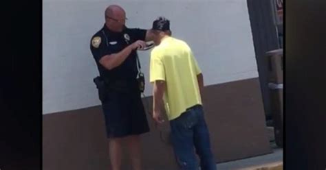 Officer Helps Homeless Man Shave Before Job Interview At Mcdonalds Cbs News