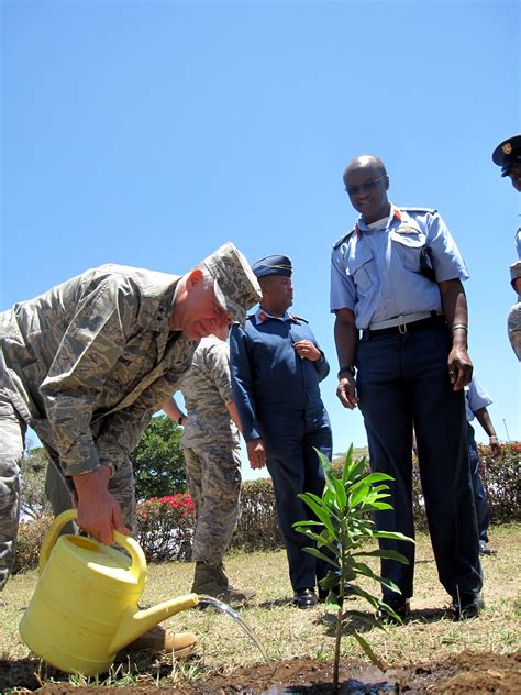 Air Forces Africa Commander Visits Kenyan Air Force U S Air Forces