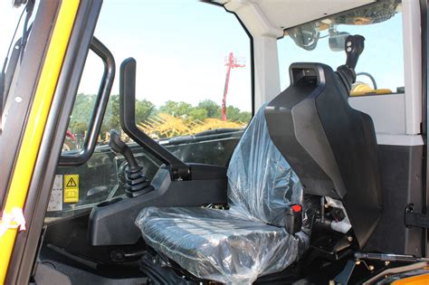 JCB 3TS-8T Teleskid - Equipment Listings - Hendershot Equipment