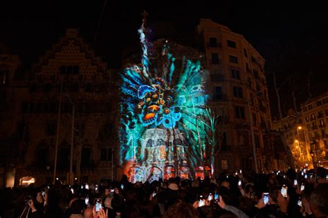 El espectacular mapping de Casa Batlló reunió a más de 95 000