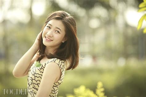 Vẻ đẹp ngọt ngào của hot girl sở hữu nụ cười thiên thần