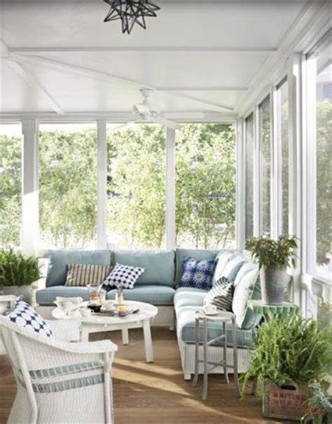 The Best Enclosed Porch Design And Decor Ideas 16 HMDCRTN