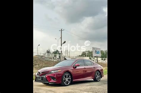 FOREIGN USED 2018 TOYOTA CAMRY SE For Sale In Abuja