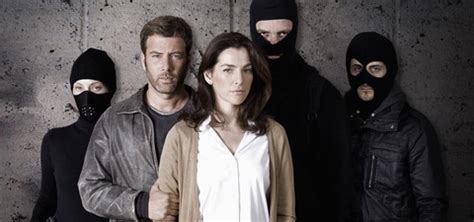 Hostages Season Watch Full Episodes Streaming Online