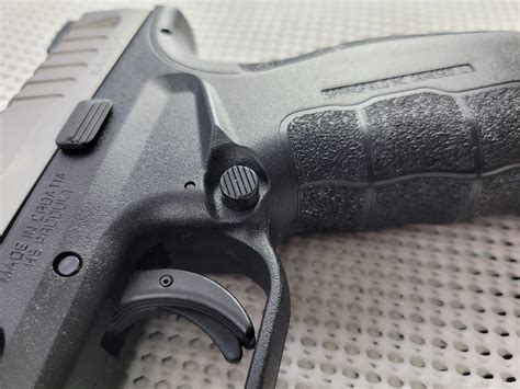 Springfield Armory XD .40 Review | Semi-Auto, Striker-Fired Pistol