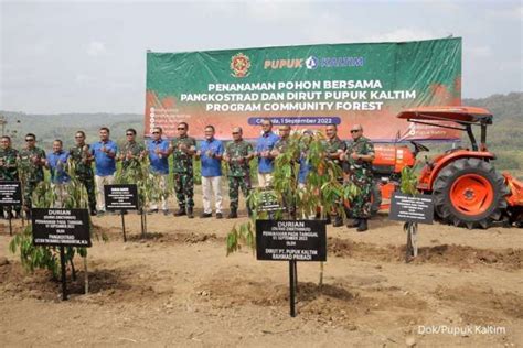 Dorong Dekarobonisasi PKT Perluas Program Community Forest