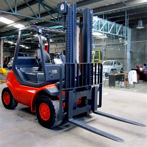 Linde 90 – Montacargas Furlong