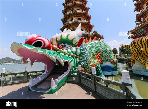 Dragon And Tiger Pagodas 龍虎塔 Lianchihtan Lotus Lake Kaohsiung