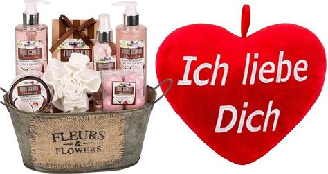 Brubaker Pflege Geschenkset Bade Und Dusch Set Kokosnuss And Erdbeer Duft Mit Ich Liebe Dich Herz