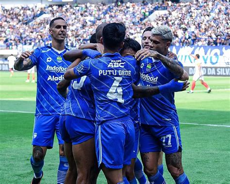 LIVE SCORE HASIL AKHIR Persib Vs Persija Skor 1 0 Babak Pertama David