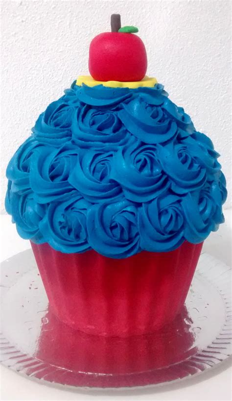 Bolo Cupcake Gigante Branca De Neve No Elo7 Família Formiguinha 68d4f5