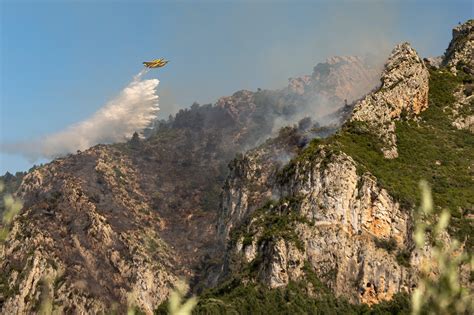 Medios Aéreos Trabajando En El Incendio Imagen Fran Martínez