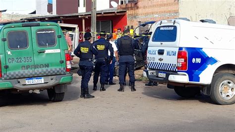 Policial militar fica presa às ferragens de carro e morre em acidente