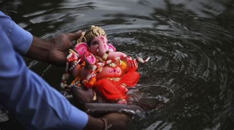 Hyderabad No Shift In Ganesh Idols Immersion Sites Hyderabad No