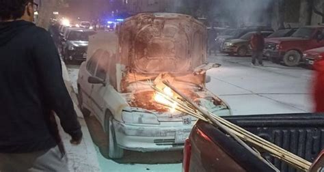 Un auto ardió en llamas en pleno microcentro sanjuanino Diario de