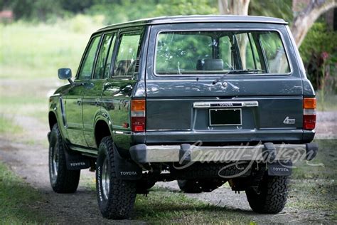 1985 TOYOTA LAND CRUISER FJ62 Rear 3 4 250562