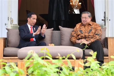 Usai Bertemu Sby Jokowi Pertimbangkan Rombak Kabinet Republika Online