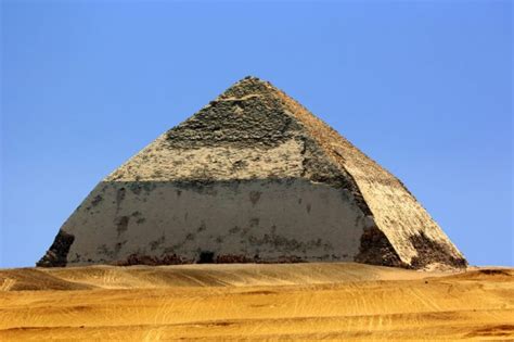 13 Rare Images Of Egyptian Pyramids That Show Just How Incredibly