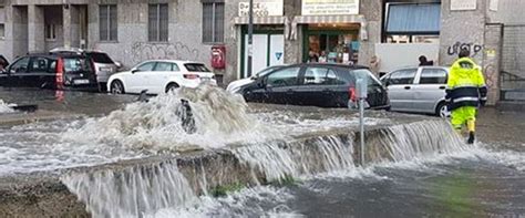 Maltempo Nubifragio Su Milano Esondato Il Seveso Radio Bruno