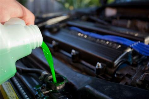 C Mo Se Le Echa Agua Al Carro Prendido O Apagado Electrocenter