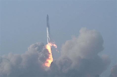 Elon Musks Spacex Rocket Explodes On Maiden Flight Watch