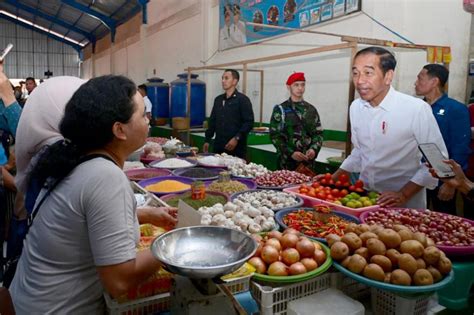 Saat Kunjungi Pasar Oebobo Kupang Soal Harga Kebutuhan Pokok Jadi